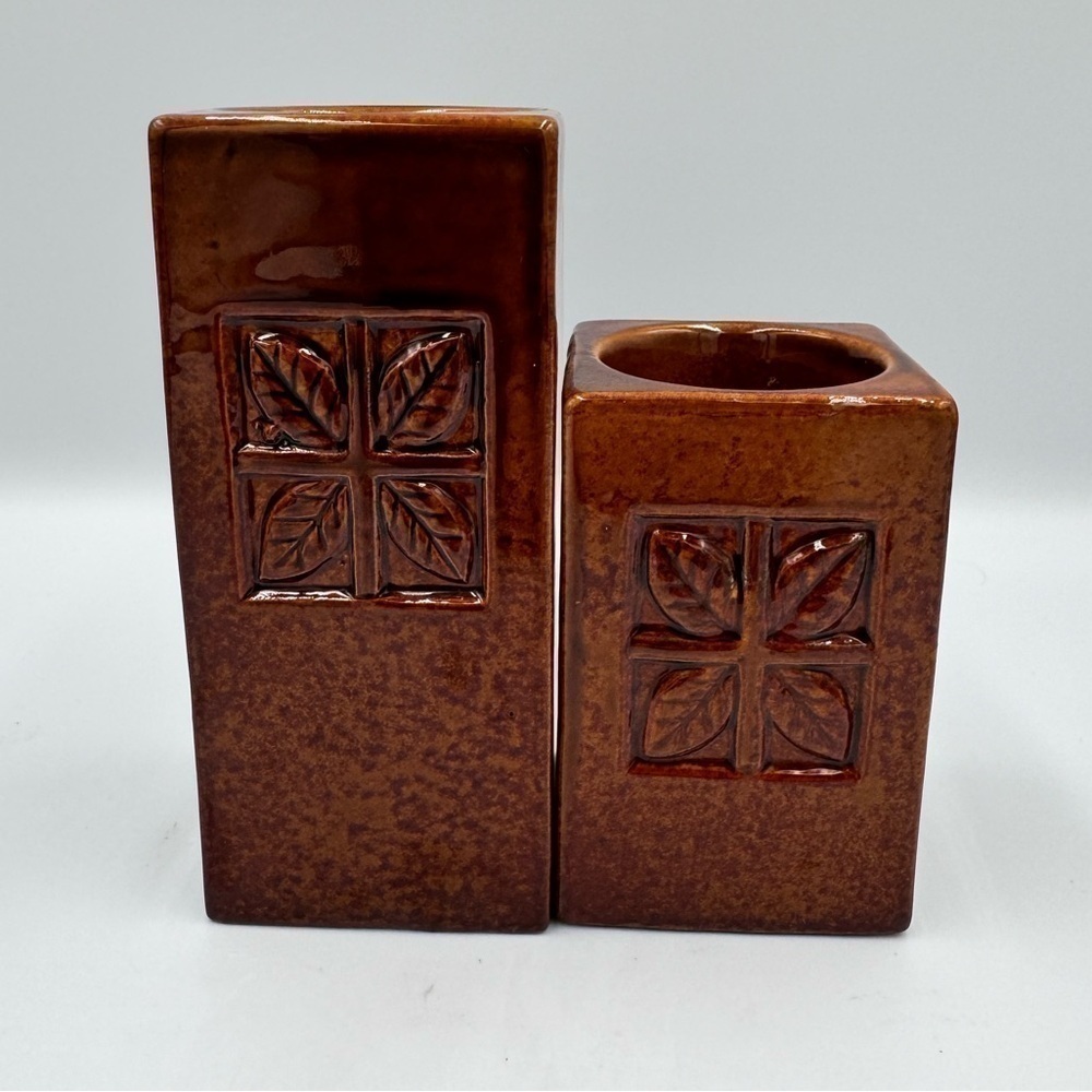 Home Accents 2 Brown Glazed Leaf Design Staggered Column Tea-light Holders